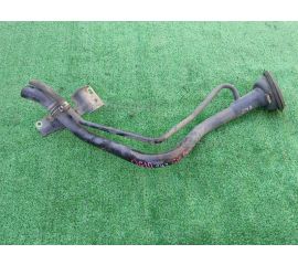 Горловина топливного бака