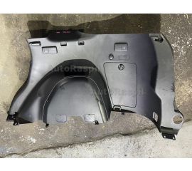 Обшивка багажника