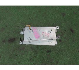 Крепление автомагнитолы