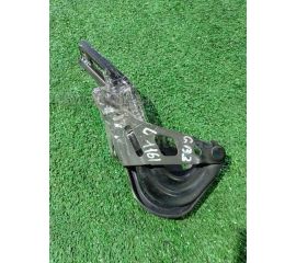 Кронштейн капота