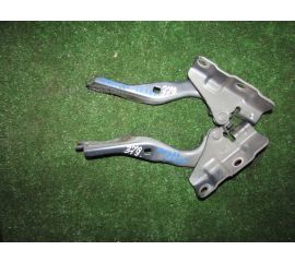 Кронштейн капота