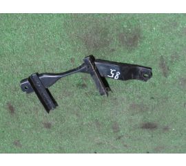 Крепление аккумулятора