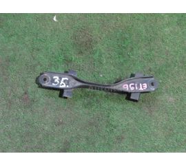 Крепление аккумулятора