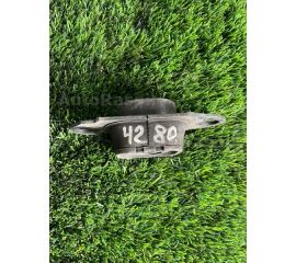 Подушка двигателя