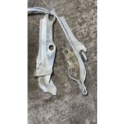 Кронштейн капота Toyota MARK II GX100 1GFE