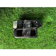 Блок упр. стеклоподъемниками Nissan ELGRAND E51 VQ35DE