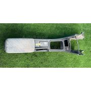 Бардачок между сиденьями Toyota CARINA ED ST200 4SFE