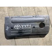 Пластиковая крышка на двс Toyota WISH ZNE10G 1ZZFE
