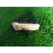 Блок упр. стеклоподъемниками Toyota GAIA ACM10 1AZFSE