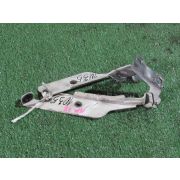 Кронштейн капота Nissan MARCH AK12 CR12DE