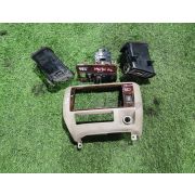 Консоль Nissan PRESAGE HU30 VQ30DE
