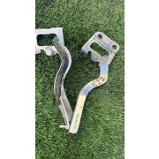 Кронштейн капота Toyota PRIUS ZVW30 2ZRFXE