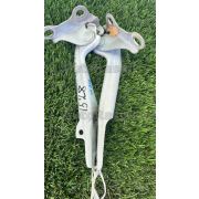 Кронштейн капота Toyota VITZ SCP10 1SZFE