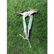 Кронштейн капота Toyota VITZ SCP10 1SZFE