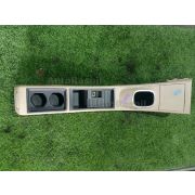 Бардачок между сиденьями Nissan TIIDA LATIO SC11 HR15DE