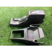 Бардачок между сиденьями Toyota SPRINTER AE91 5AFE