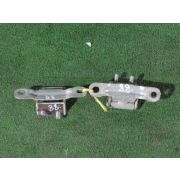 Петли на дверь Honda STREAM RN4 K20A