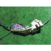 Замок двери Mazda DEMIO DW5W B5