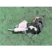 Замок двери Nissan PRIMERA P10 SR18DE
