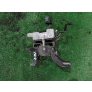 Подушка двигателя Toyota PRIUS ZVW30 2ZRFXE