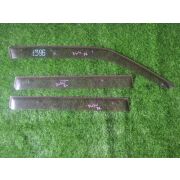Ветровик Mazda DEMIO DW3W B3