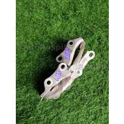 Кронштейн капота Toyota HARRIER ACU15 2AZFE